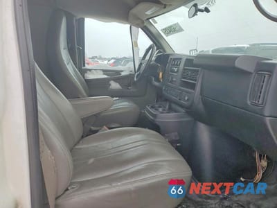 Zdjęcie 11 z 13 samochodu: 2015 CHEVROLET EXPRESS 2500 DELIVERY VAN VIN:1GCWGGFF8F1106046 - miniatura