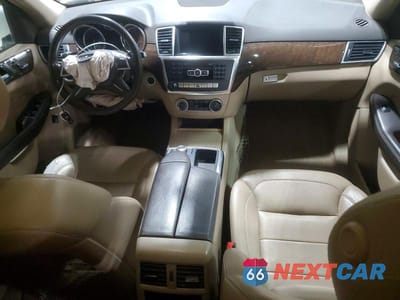 Zdjęcie 8 z 13 samochodu: 2012 MERCEDES-BENZ ML 350 BLUETEC VIN:4JGDA2EB2CA001035 - miniatura
