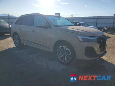 Czwarte zdjęcie samochodu z boku: 2025 AUDI Q7 PREMIUM PLUS VIN:WA1LCBF7XSD007046 - miniatura