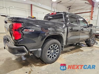 Trzecie zdjęcie samochodu z tyłu: 2024 CHEVROLET COLORADO Z71 VIN:1GCPTDEK0R1245069 - miniatura