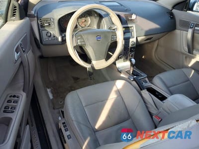 Zdjęcie 8 z 11 samochodu: 2007 VOLVO C70 T5 VIN:YV1MC68207J016196 - miniatura