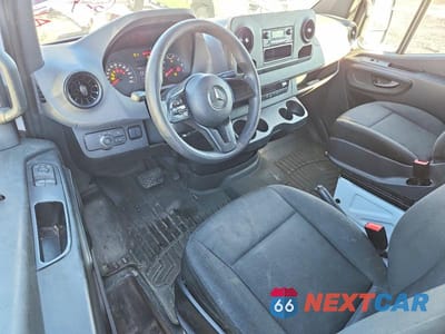 Zdjęcie 8 z 12 samochodu: 2021 MERCEDES-BENZ SPRINTER 2500 VIN:W1W40CHY8MT052188 - miniatura
