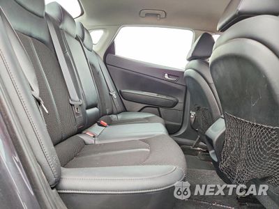 Zdjęcie 10 z 13 samochodu: 2019 KIA OPTIMA LX VIN:5XXGT4L37KG291701 - miniatura