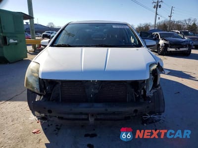 Piąte zdjęcie samochodu w środku: 2011 NISSAN SENTRA 2.0 VIN:3N1AB6AP1BL676995 - miniatura