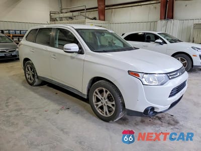 Czwarte zdjęcie samochodu z boku: 2014 MITSUBISHI OUTLANDER SE VIN:JA4AZ3A35EZ006202 - miniatura