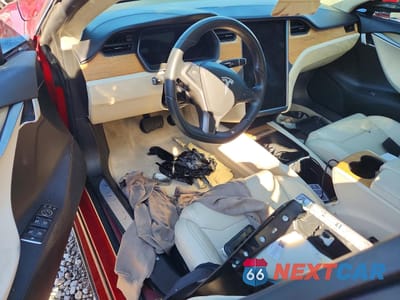 Zdjęcie 8 z 13 samochodu: 2018 TESLA MODEL S VIN:5YJSA1E28JF262437 - miniatura