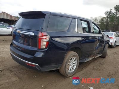Trzecie zdjęcie samochodu z tyłu: 2022 CHEVROLET TAHOE C1500 LS VIN:1GNSCMKD1NR121007 - miniatura