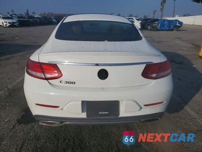 Zdjęcie 6 z 12 samochodu: 2018 MERCEDES-BENZ C 300 VIN:WDDWJ4JB1JF708647 - miniatura