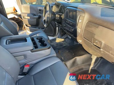 Piąte zdjęcie samochodu w środku: 2019 CHEVROLET SILVERADO MEDIUM DUTY VIN:1HTKHPVH3KH863441 - miniatura