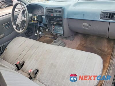 Zdjęcie 8 z 11 samochodu: 1994 NISSAN TRUCK E/XE VIN:1N6SD11S2SC369539 - miniatura