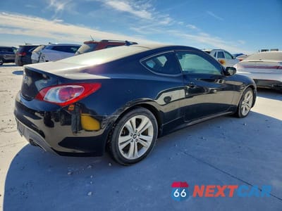 Trzecie zdjęcie samochodu z tyłu: 2010 HYUNDAI GENESIS COUPE 2.0T VIN:KMHHT6KD5AU009988 - miniatura