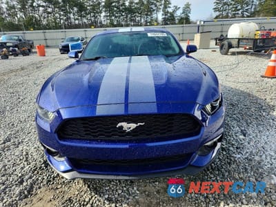 Piąte zdjęcie samochodu w środku: 2016 FORD MUSTANG VIN:1FA6P8TH6G5312364 - miniatura