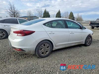 Trzecie zdjęcie samochodu z tyłu: 2019 HYUNDAI ELANTRA SEL VIN:5NPD84LF0KH409011 - miniatura