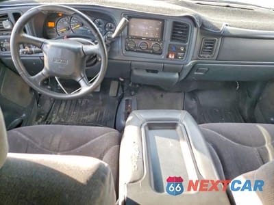 Zdjęcie 8 z 12 samochodu: 2000 GMC NEW SIERRA K1500 VIN:1GTEK19TXYZ266006 - miniatura