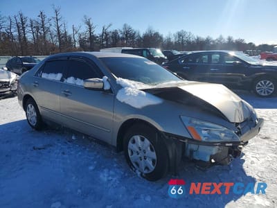 Czwarte zdjęcie samochodu z boku: 2003 HONDA ACCORD LX VIN:1HGCM563X3A091908 - miniatura