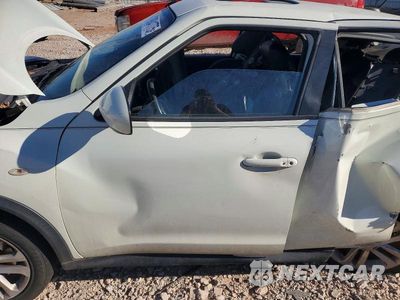 Zdjęcie 7 z 12 samochodu: 2012 NISSAN JUKE S VIN:JN8AF5MV2CT119391 - miniatura