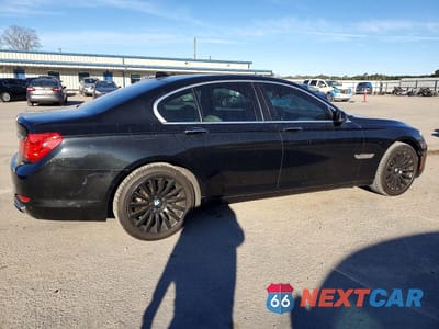 Trzecie zdjęcie samochodu z tyłu: 2010 BMW 750 I VIN:WBAKA8C58ACY36096 - miniatura