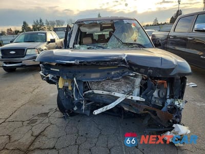 Piąte zdjęcie samochodu w środku: 2003 LAND ROVER RANGE ROVER HSE VIN:SALME114X3A117800 - miniatura