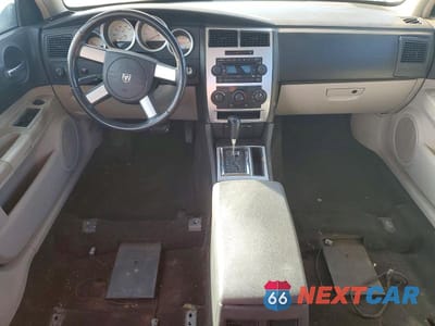 Zdjęcie 8 z 12 samochodu: 2006 DODGE CHARGER SE VIN:2B3KA43R26H390340 - miniatura