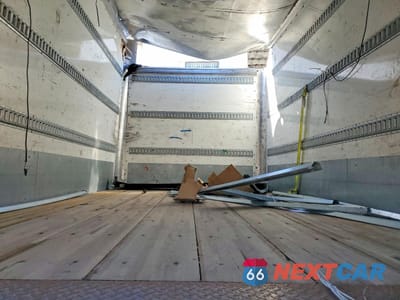 Zdjęcie 10 z 13 samochodu: 2020 ISUZU NRR BOX TRUCK VIN:JALE5W160L7302945 - miniatura