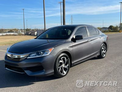 Drugie zdjęcie samochodu z przodu: 2017 HONDA ACCORD LX VIN:1HGCR2F34HA135473 - miniatura