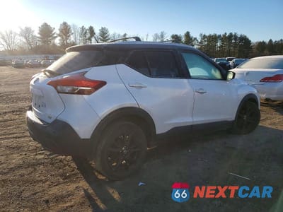 Trzecie zdjęcie samochodu z tyłu: 2020 NISSAN KICKS SV VIN:3N1CP5CV2LL501169 - miniatura