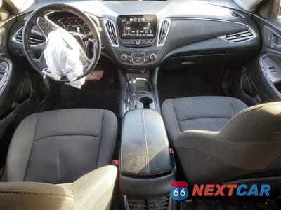 Zdjęcie 8 z 12 samochodu: 2018 CHEVROLET MALIBU LT VIN:1G1ZD5ST6JF258109 - miniatura