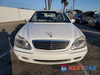 Piąte zdjęcie samochodu w środku: 2001 MERCEDES-BENZ S 500 VIN:WDBNG75J71A163556 - miniatura