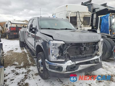 Czwarte zdjęcie samochodu z boku: 2024 FORD F350 SUPER - SEMI TRUCK VIN:1FT8W3DT4REF70462 - miniatura