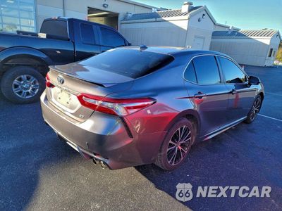 Czwarte zdjęcie samochodu z boku: 2019 TOYOTA CAMRY L VIN:4T1B11HK0KU274551 - miniatura