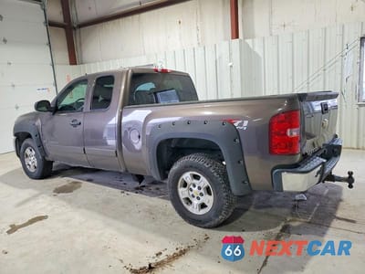 Drugie zdjęcie samochodu z przodu: 2008 CHEVROLET SILVERADO K1500 VIN:1GCEK19JX8Z270796 - miniatura