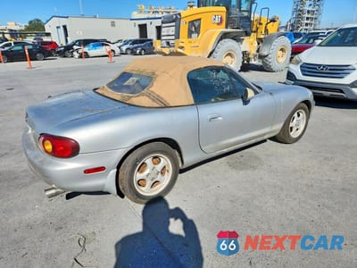 Trzecie zdjęcie samochodu z tyłu: 1999 MAZDA MX-5 MIATA VIN:JM1NB3530X0118676 - miniatura