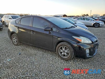 Czwarte zdjęcie samochodu z boku: 2005 TOYOTA PRIUS VIN:JTDKN3DU1A0164450 - miniatura