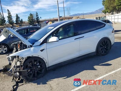 2018 TESLA MODEL X 5YJXCBE23JF121846 - główne zdjęcie licytacji z USA - miniatura