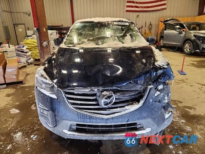 Piąte zdjęcie samochodu w środku: 2016 MAZDA CX-5 GT VIN:JM3KE4DYXG0629039 - miniatura