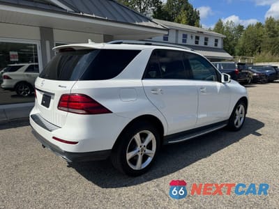Czwarte zdjęcie samochodu z boku: 2018 MERCEDES-BENZ GLE 350 4MATIC VIN:4JGDA5HBXJB087148 - miniatura