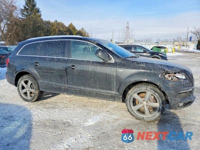 Czwarte zdjęcie samochodu z boku: 2015 AUDI Q7 PRESTIGE VIN:WA1WGCFE6FD016354 - miniatura
