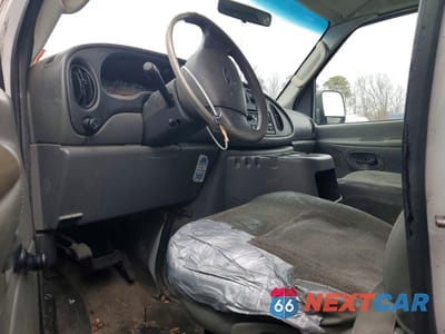 Zdjęcie 7 z 13 samochodu: 2004 FORD E250 UTILITY / SERVICE VAN VIN:1FTNE24WX4HB31882 - miniatura