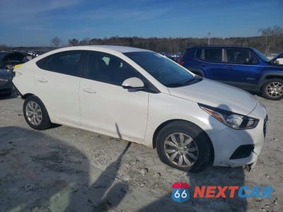 Czwarte zdjęcie samochodu z boku: 2022 HYUNDAI ACCENT SE VIN:3KPC24A67NE179301 - miniatura
