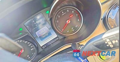 Zdjęcie 8 z 12 samochodu: 2017 MERCEDES-BENZ C 300 4MATIC VIN:55SWF4KBXHU216920 - miniatura