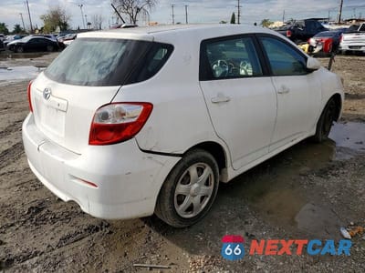 Trzecie zdjęcie samochodu z tyłu: 2009 TOYOTA COROLLA MATRIX VIN:2T1KU40E89C110829 - miniatura