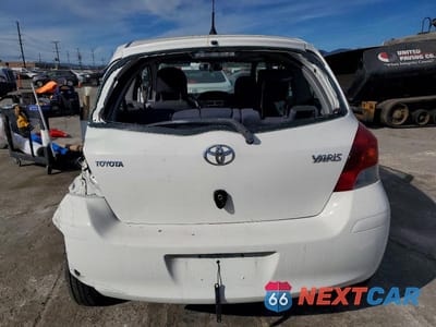Zdjęcie 6 z 12 samochodu: 2010 TOYOTA YARIS VIN:JTDJT4K39A5316298 - miniatura