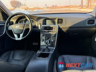 Zdjęcie 9 z 10 samochodu: 2015 VOLVO S60 PREMIER VIN:YV140MFB3F1308889 - miniatura
