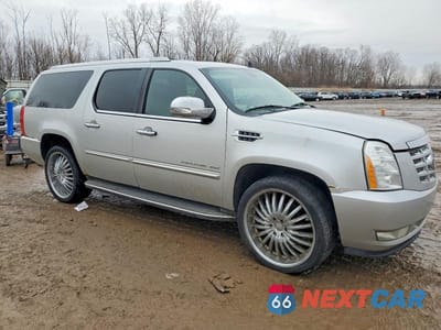 Czwarte zdjęcie samochodu z boku: 2011 CADILLAC ESCALADE ESV LUXURY VIN:1GYS4HEF8BR279053 - miniatura