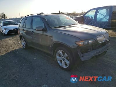 Czwarte zdjęcie samochodu z boku: 2006 BMW X5 4.4I VIN:5UXFB535X6LV26490 - miniatura