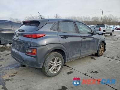 Trzecie zdjęcie samochodu z tyłu: 2019 HYUNDAI KONA SE VIN:KM8K1CAA9KU370630 - miniatura