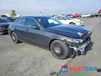 Czwarte zdjęcie samochodu z boku: 2025 MERCEDES-BENZ C 300 VIN:W1KAF4GB2SR244819 - miniatura