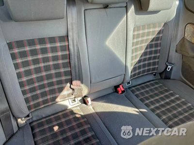 Zdjęcie 6 z 10 samochodu: 2009 VOLKSWAGEN GTI VIN:WVWFD71K89W137222 - miniatura