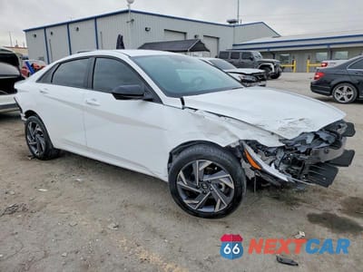 Czwarte zdjęcie samochodu z boku: 2025 HYUNDAI ELANTRA SEL SPORT VIN:KMHLM4DG1SU907959 - miniatura