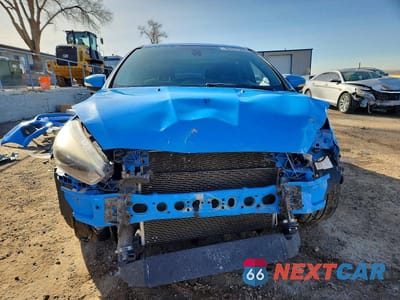 Piąte zdjęcie samochodu w środku: 2016 FORD FOCUS RS VIN:WF0DP3TH7G4117526 - miniatura